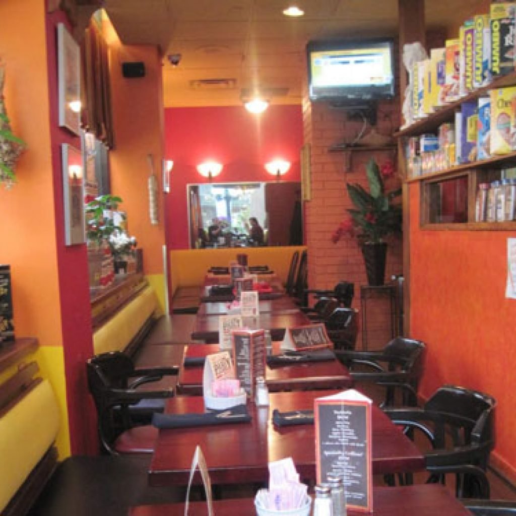 Dining-experience-at-curry-hut-indian-bistro